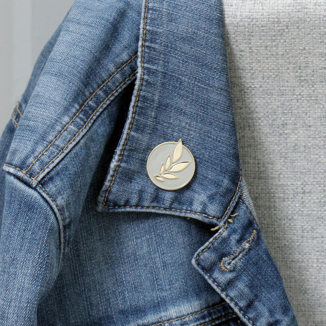Laurel Leaf Pin